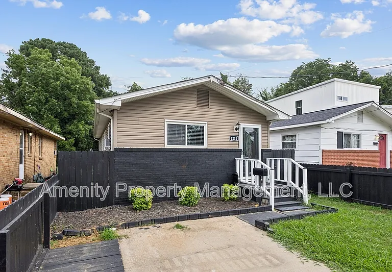 1214 Bethel Ave — Photo 2