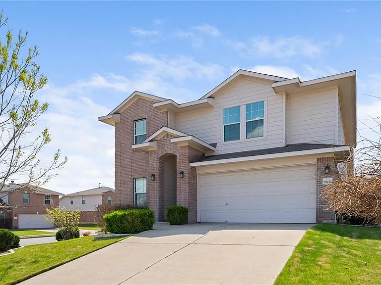 3800 Vonnegut Ct — Photo 2