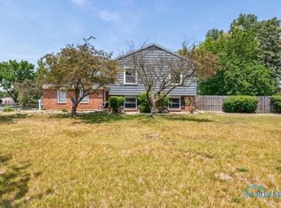 6618 Coppersmith Rd, Sylvania, OH 43560