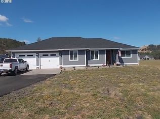 124 Little Pheasant Ln, Roseburg, OR 97470