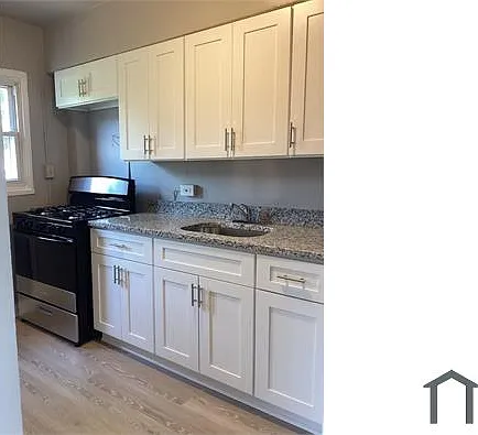 3 bed, $2,300 — Photo 3