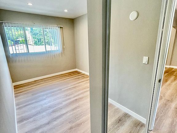 5th image of 2677 Honolulu Ave