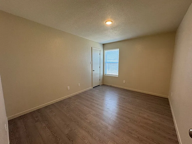 5804 Rustler Dr — Photo 15