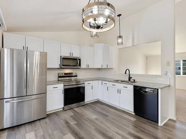 1468 Cedarwood Dr — Photo 6
