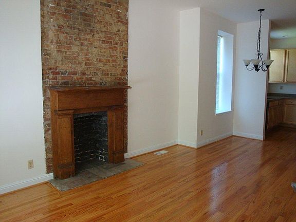 great room with hdwd floor