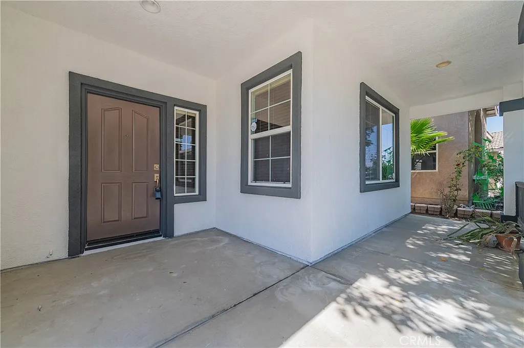 4 bed, 2579 sqft, $4,000 — Photo 3