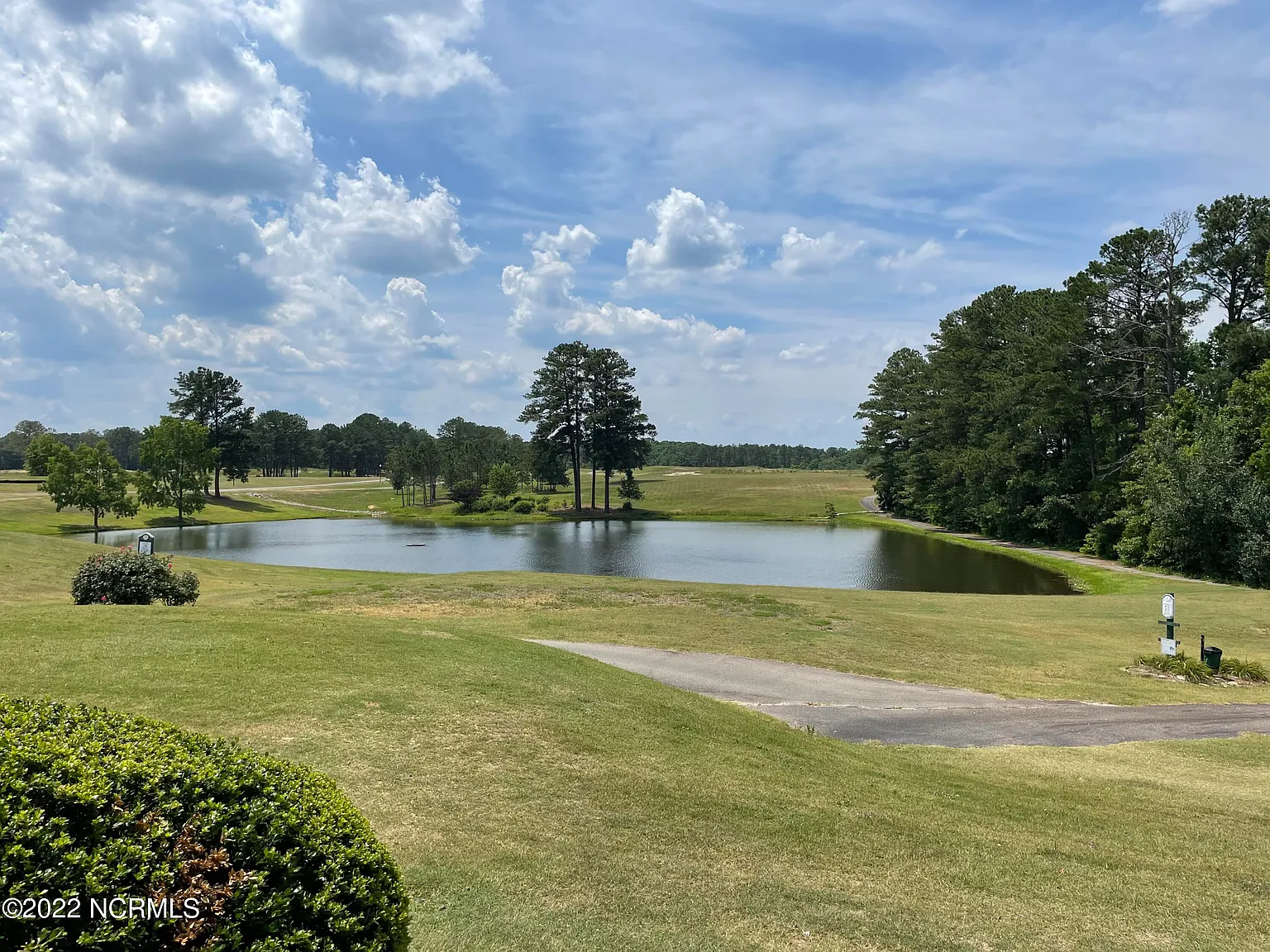 2 bed, 2.0 bath, 1000 sqft, $1,700 — Photo 4