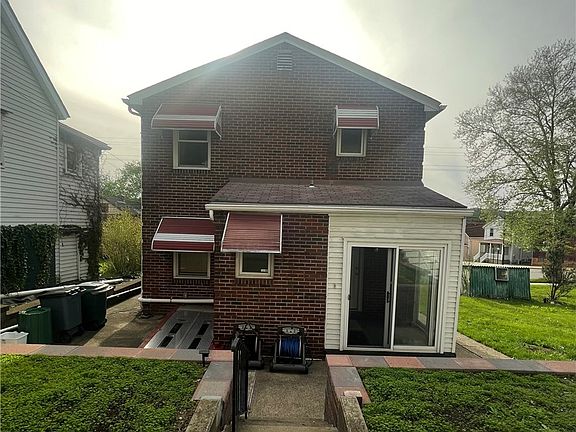2nd image of 956 Beaver Rd