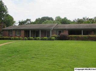 2213 College St SE, Decatur, AL 35601
