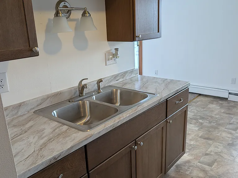 2315 E Peter St — Photo 3