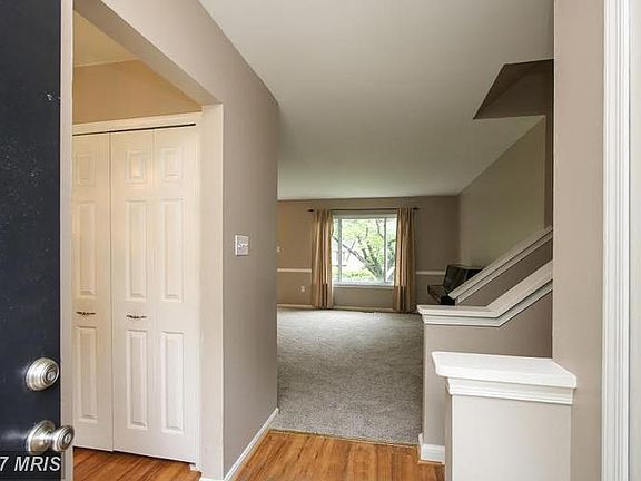 3rd image of 12 Glazebrook Ct