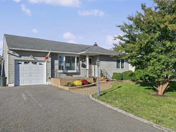 3209 Mark Alan Drive, Wantagh, NY 11793