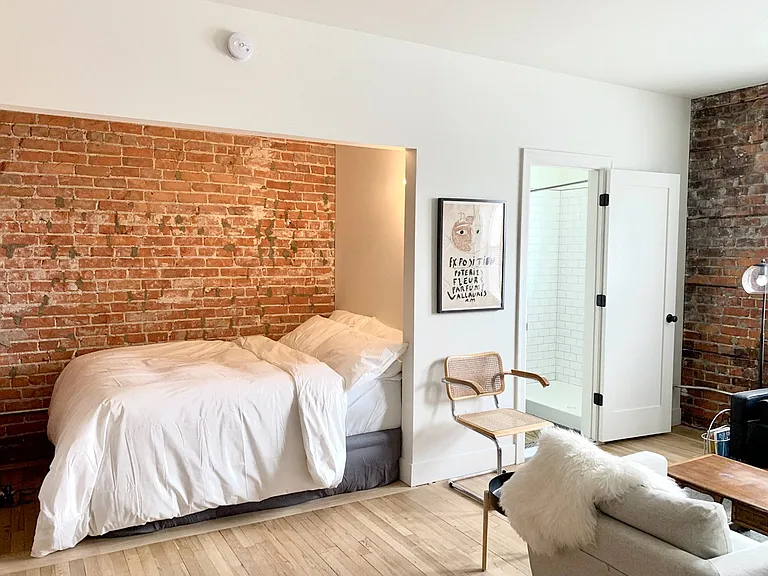The Charlotte Apts — Photo 6