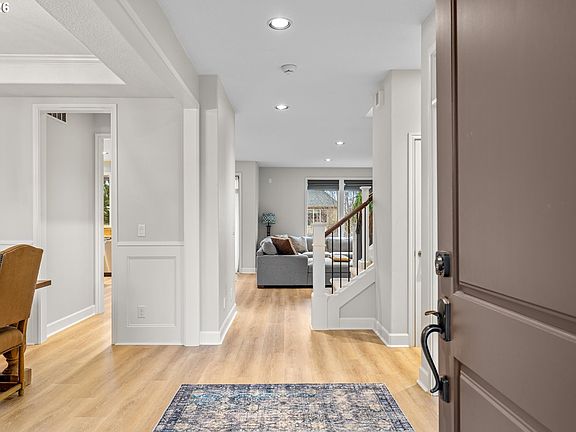 5th image of 12059 SW Stringer Ln