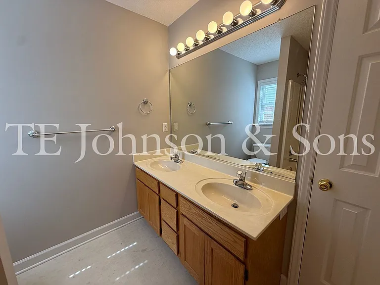 1878 Camden Forest Dr — Photo 23
