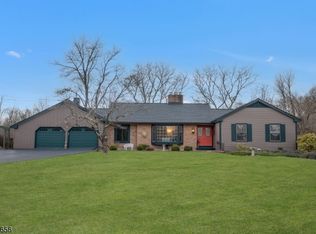 68 W Springtown Rd, Long Valley, NJ 07853