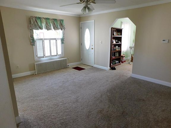 4th image of 105 Talcott St