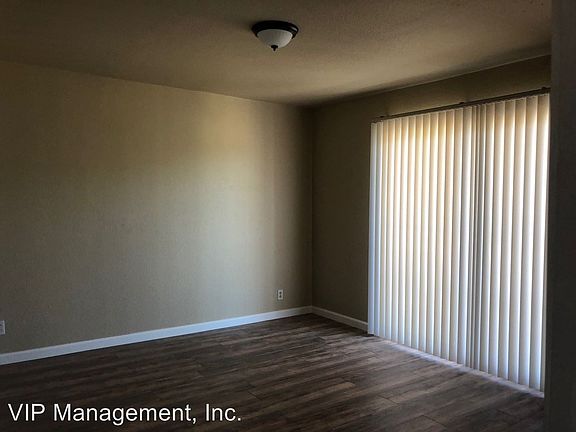 5th image of 11927 1st Ave APT 8