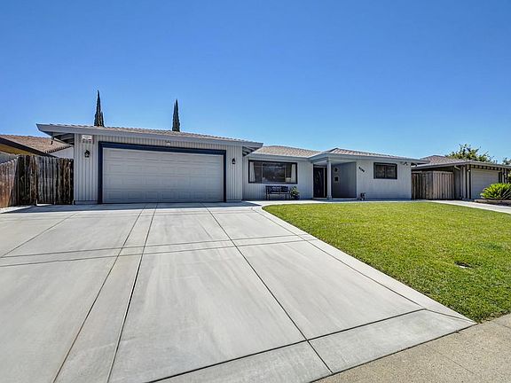 3rd image of 9700 Mira Del Rio Dr