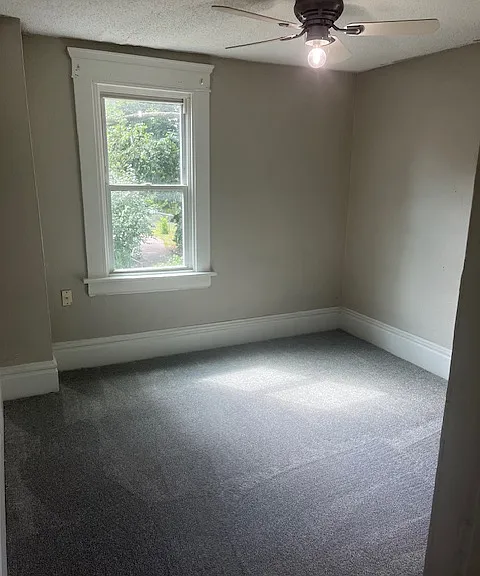 844 Sumner St — Photo 4