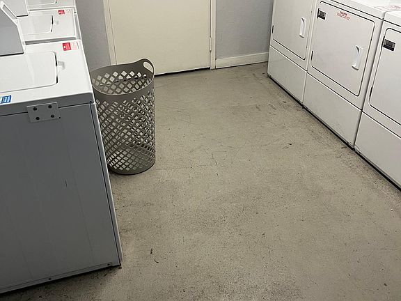 Laundry facility on site