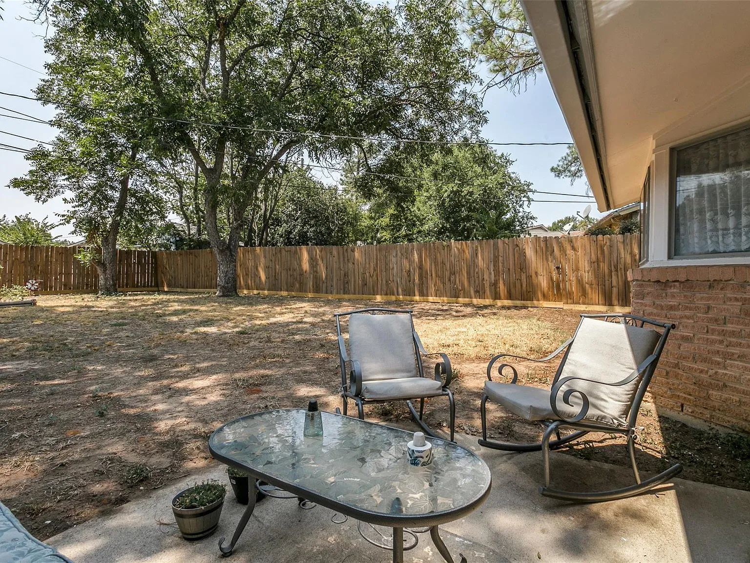 1311 Johns Dr — Photo 2