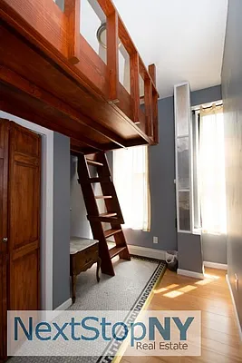 Rented by NextStopNY | media 48