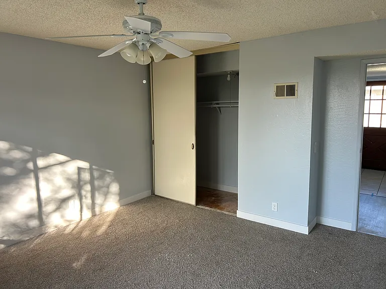 North Lake Tower — Photo 25