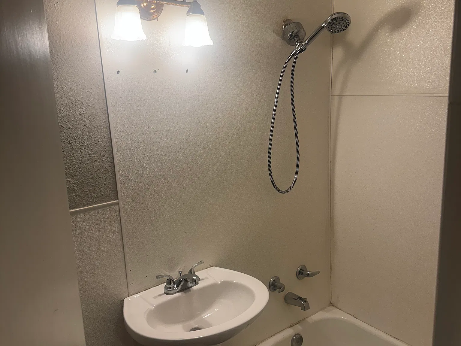 1 bed, 580 sqft, $895 — Photo 2