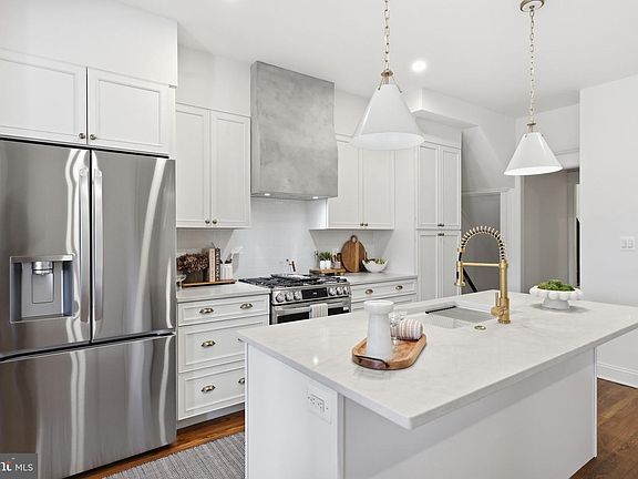 4th image of 413 Hamilton St NW