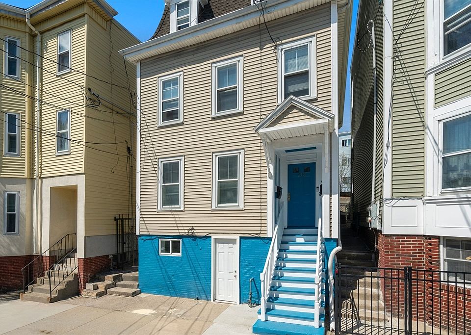 1st image of 212 Princeton St APT 2