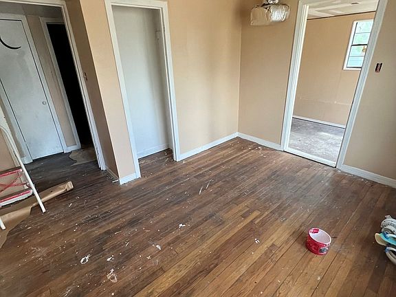 3rd image of 2600 1st St