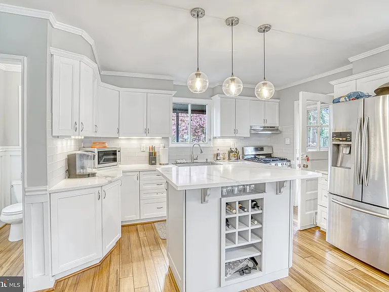 113 E Taylor Run Pkwy — Photo 1