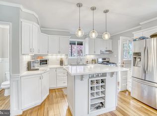 113 E Taylor Run Pkwy, Alexandria, VA 22314