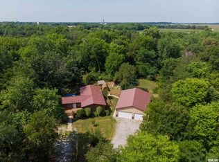 481 Aspen Rd, Xenia, IL 62899