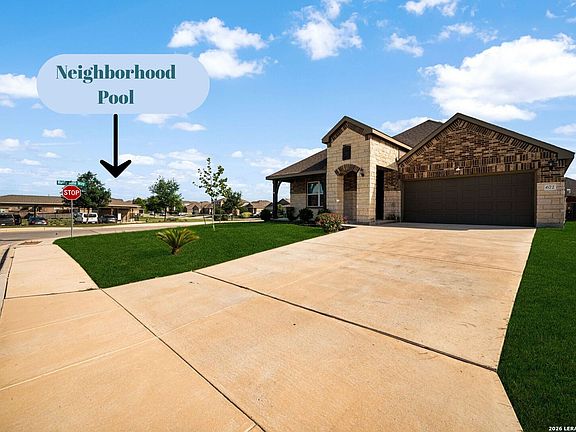 3rd image of 672 Ridgemeadow Dr