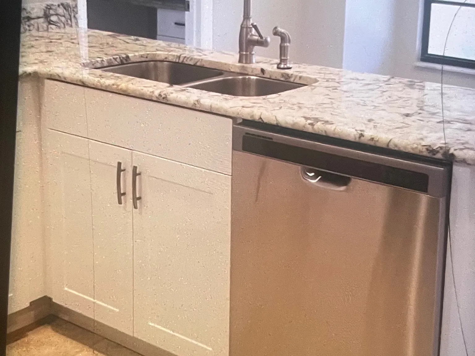 3 bed, 2232 sqft, $2,800 — Photo 3