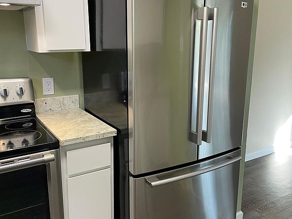 5th image of 1322 Oxbow Ct