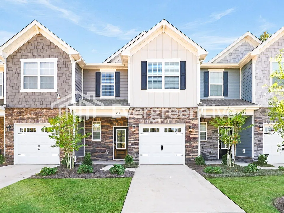 692 Sparano Loop