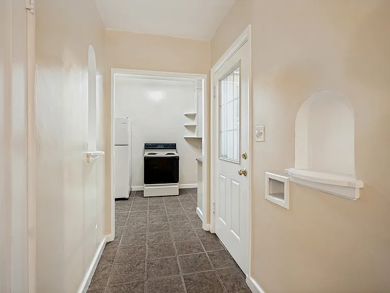 734 E 23rd St S #2 — Photo 10
