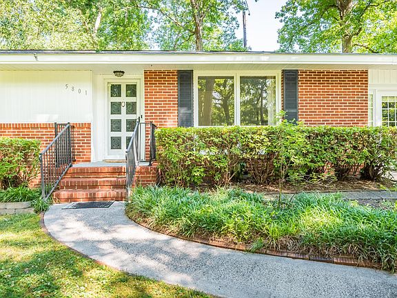 3rd image of 5801 Forest Dr