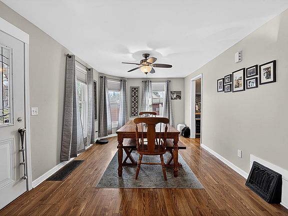 3rd image of 1213 21st Ave