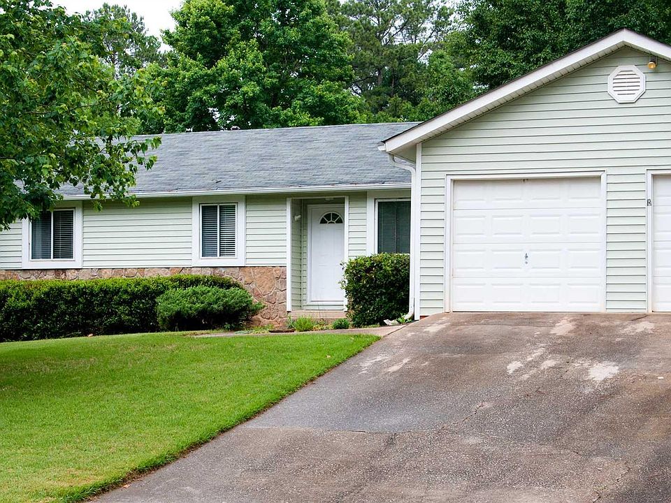 1st image of 1740 Underwood Dr SE #8