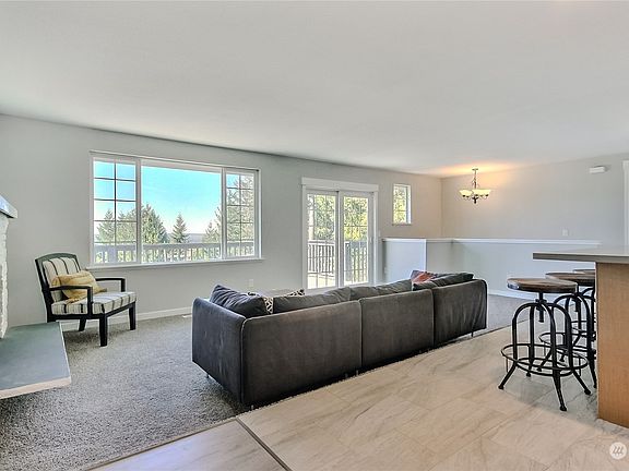 5th image of 9002 181st Avenue E