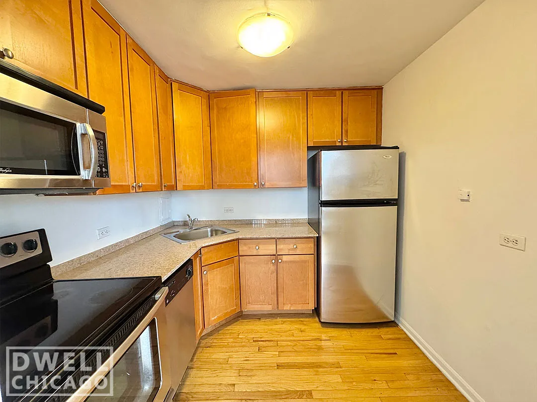 1 bed, 750 sqft, $1,908 — Photo 2