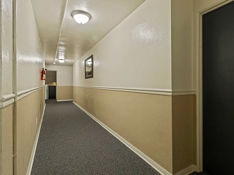 1350 Columbine St — Photo 16