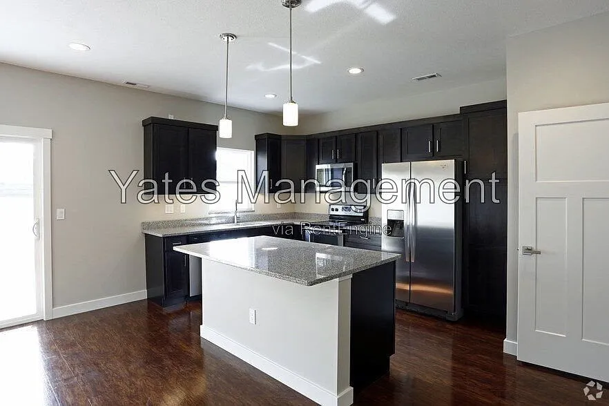 2 bed, 2.5 bath, 1274 sqft, $1,795 — Photo 4