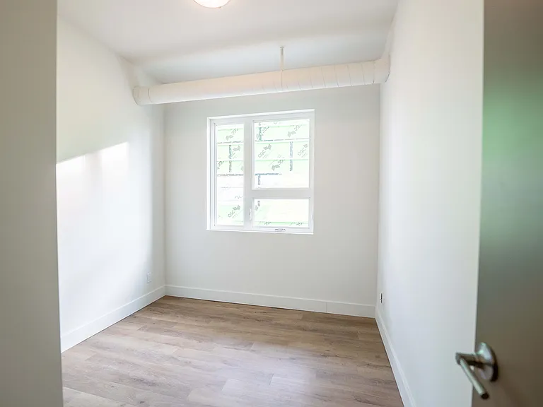 228 McConnell St — Photo 23