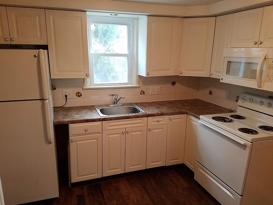 2nd image of 1412 Walnut St