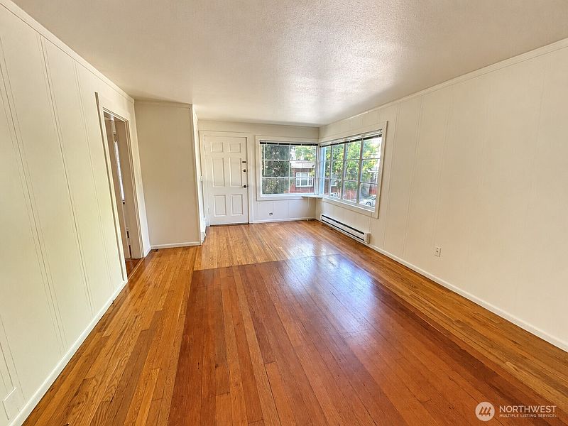 4th image of 1717 E Thomas Street